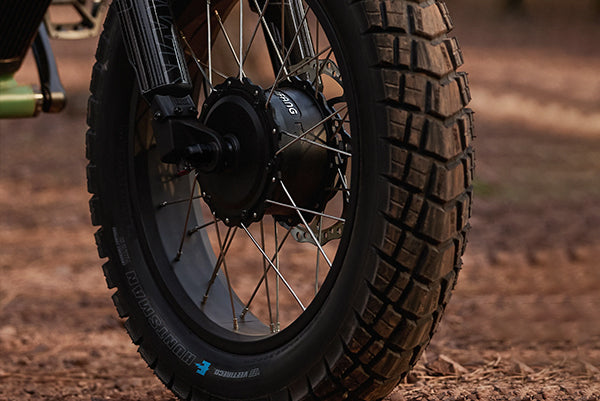 <p>All-Terrain Off-Road Fat Tires</p>