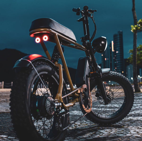 <p>Support <br/>Center</p>